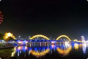 ロン橋（ドラゴンブリッジ）炎と水のショー – ベトナム旅行記